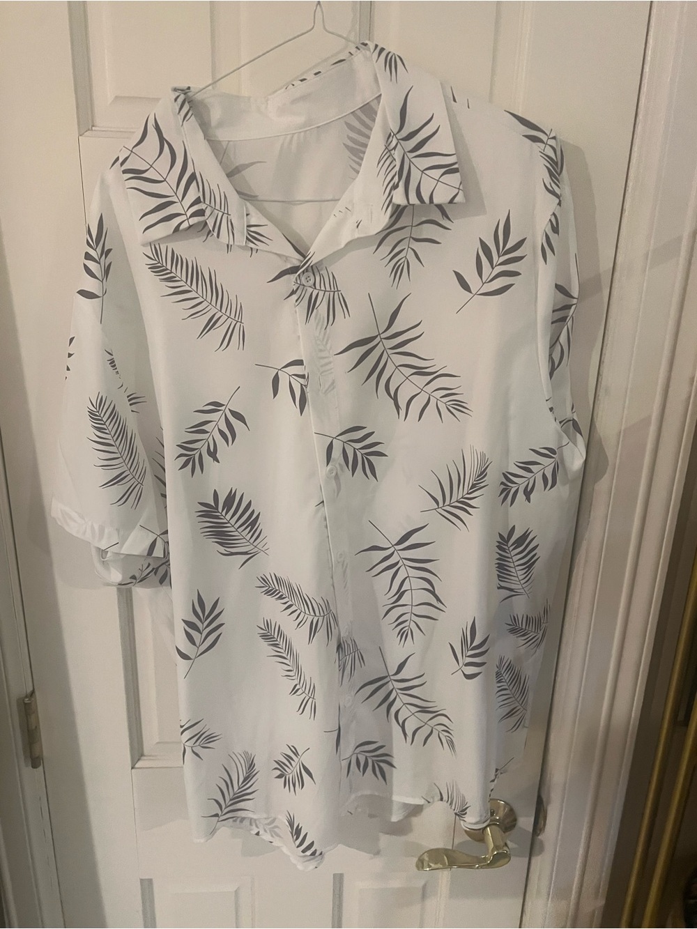Men's White Short-Sleeve Leaf Print Shirt